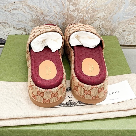 Gucci Canvas GG Monogram Angelina Platform Slide Sandals - Picture 6 of 9